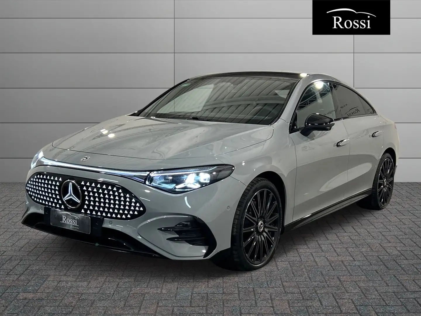 Mercedes-Benz CLA 350 4M con tecnologia EQ - 1