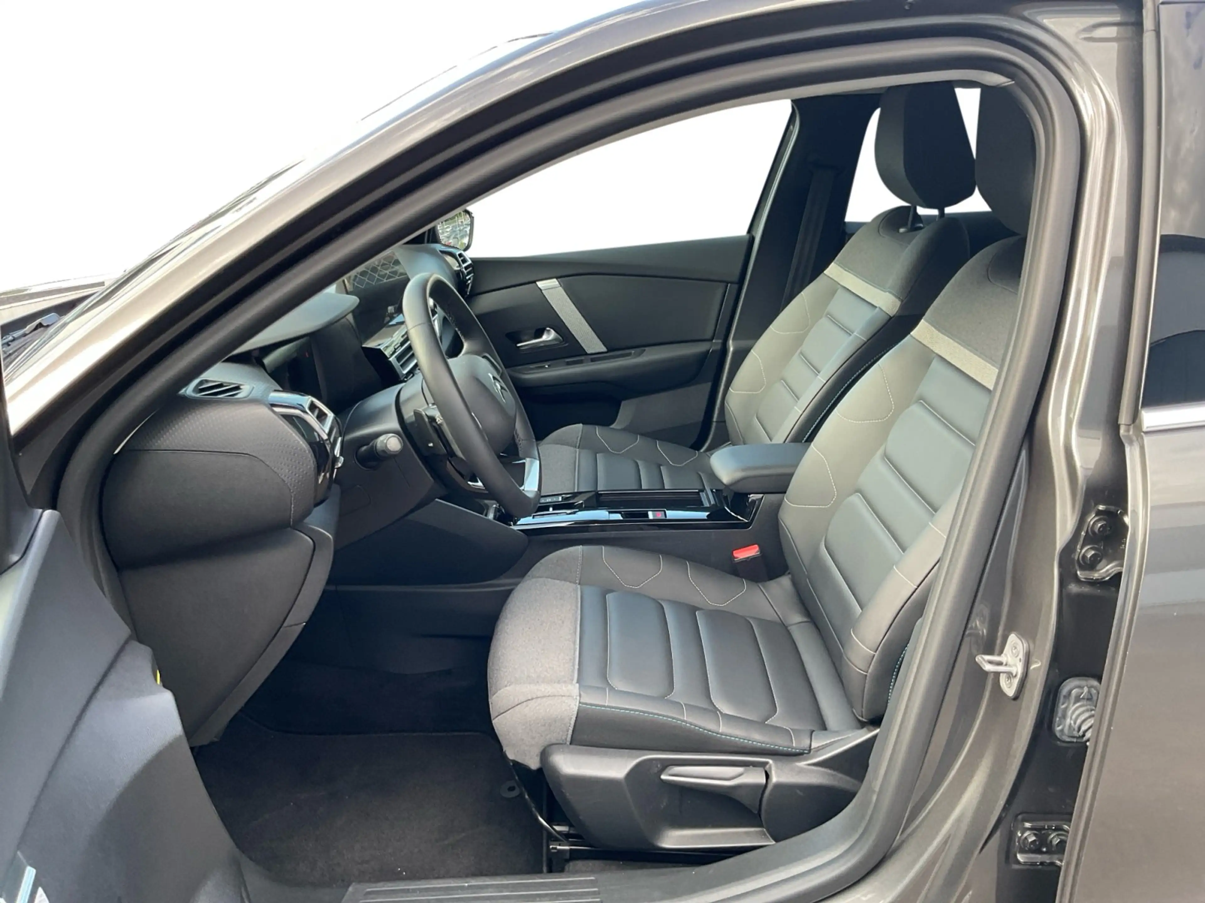 Citroen C4 X 1.2 Automatik 130 Max Navi*Head-up*Kamera — photo 11