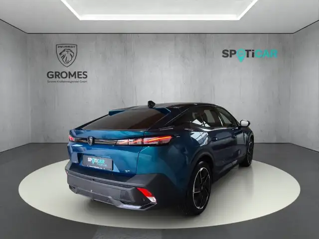 Peugeot 408 view 3