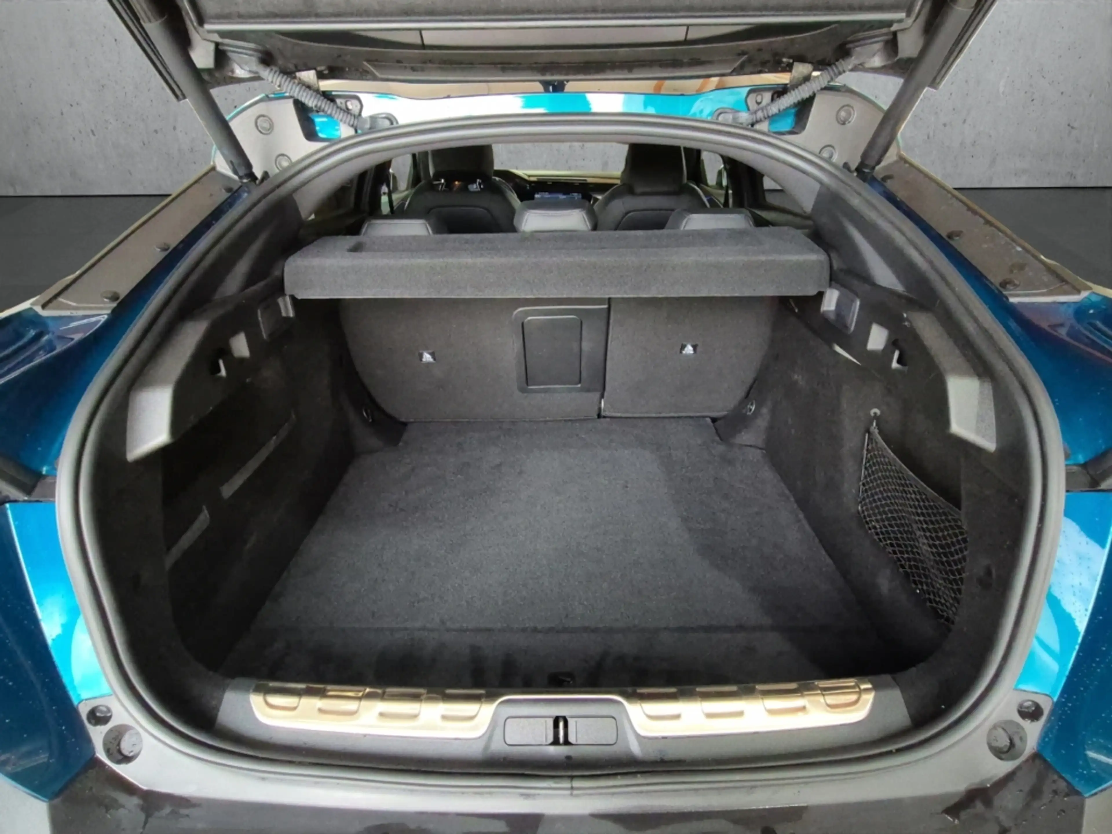Peugeot 408 GT PT 130 EAT8 AHK Navi ACC Memory Sitze Soundsyst — photo 7