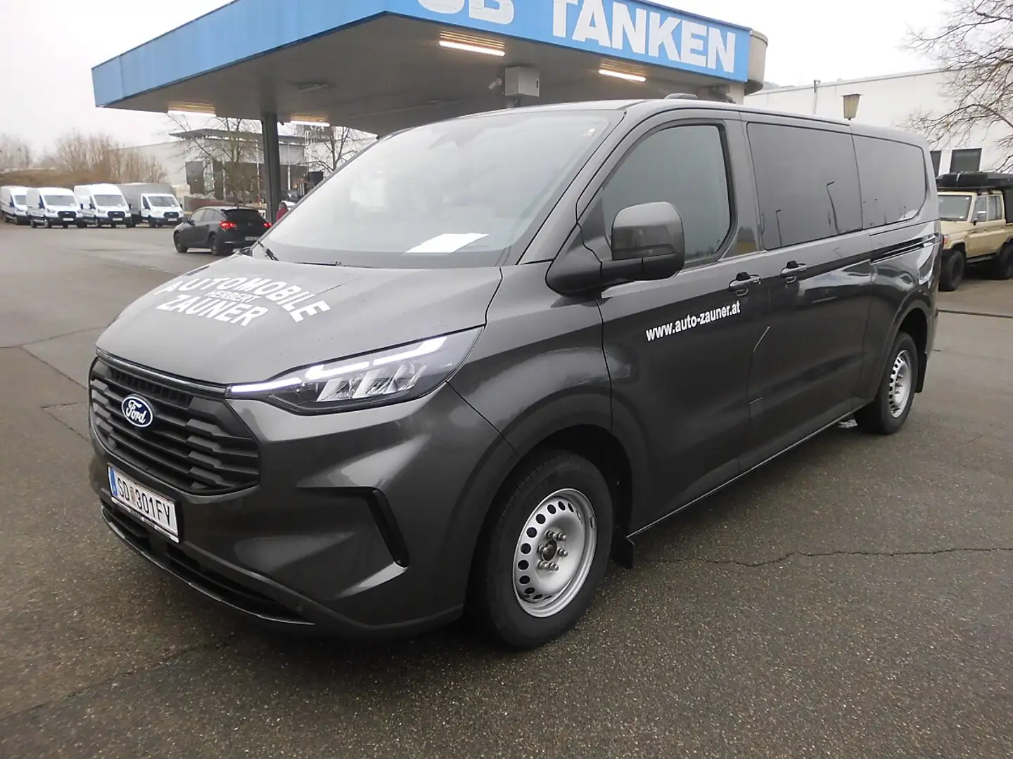 Ford Transit Custom Kombi 2,0 EcoBlue L2H1 320 FWD Limited Grau - 1