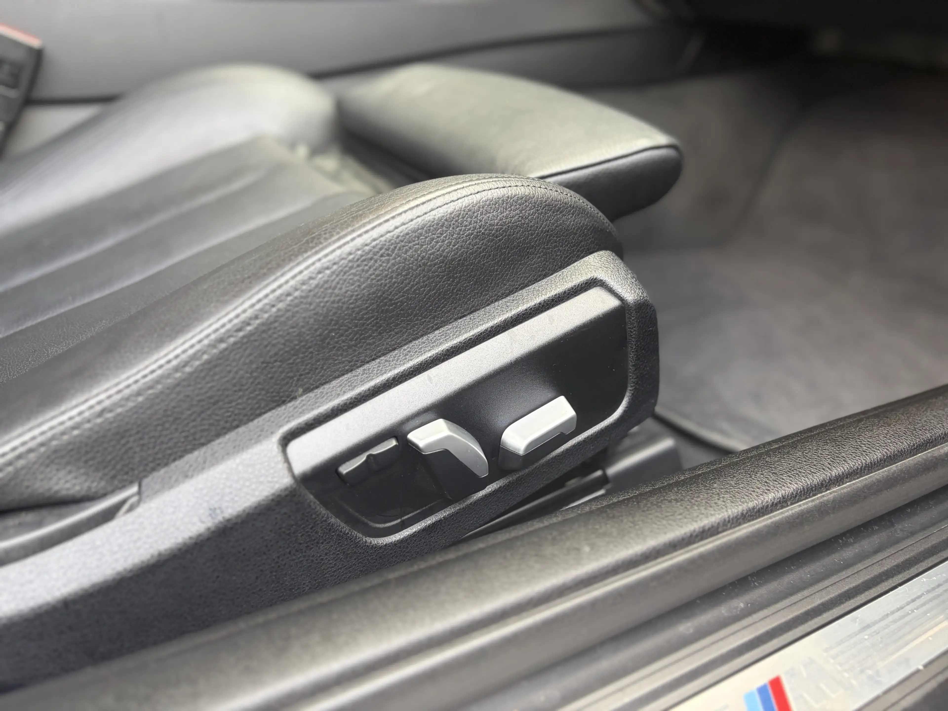 BMW 440 4-serie Cabrio 440i Centennial High Executive — photo 45