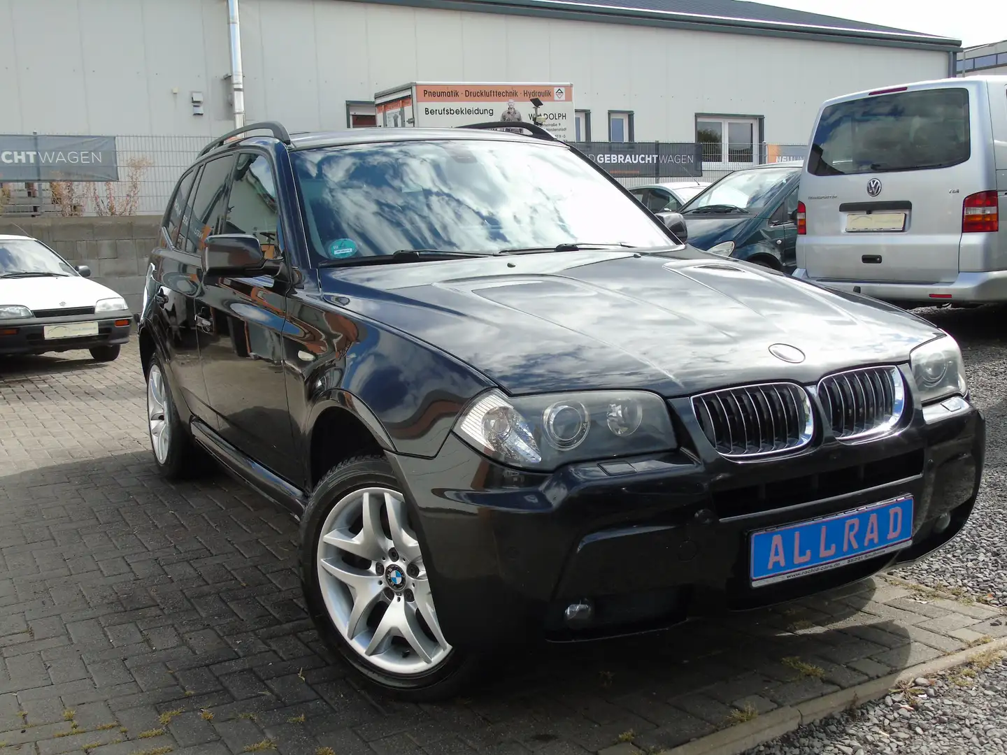 BMW X3 3.0d*XENON*LEDER*PANORAMADACH*AHK*TÜV 02-2026 Noir - 2