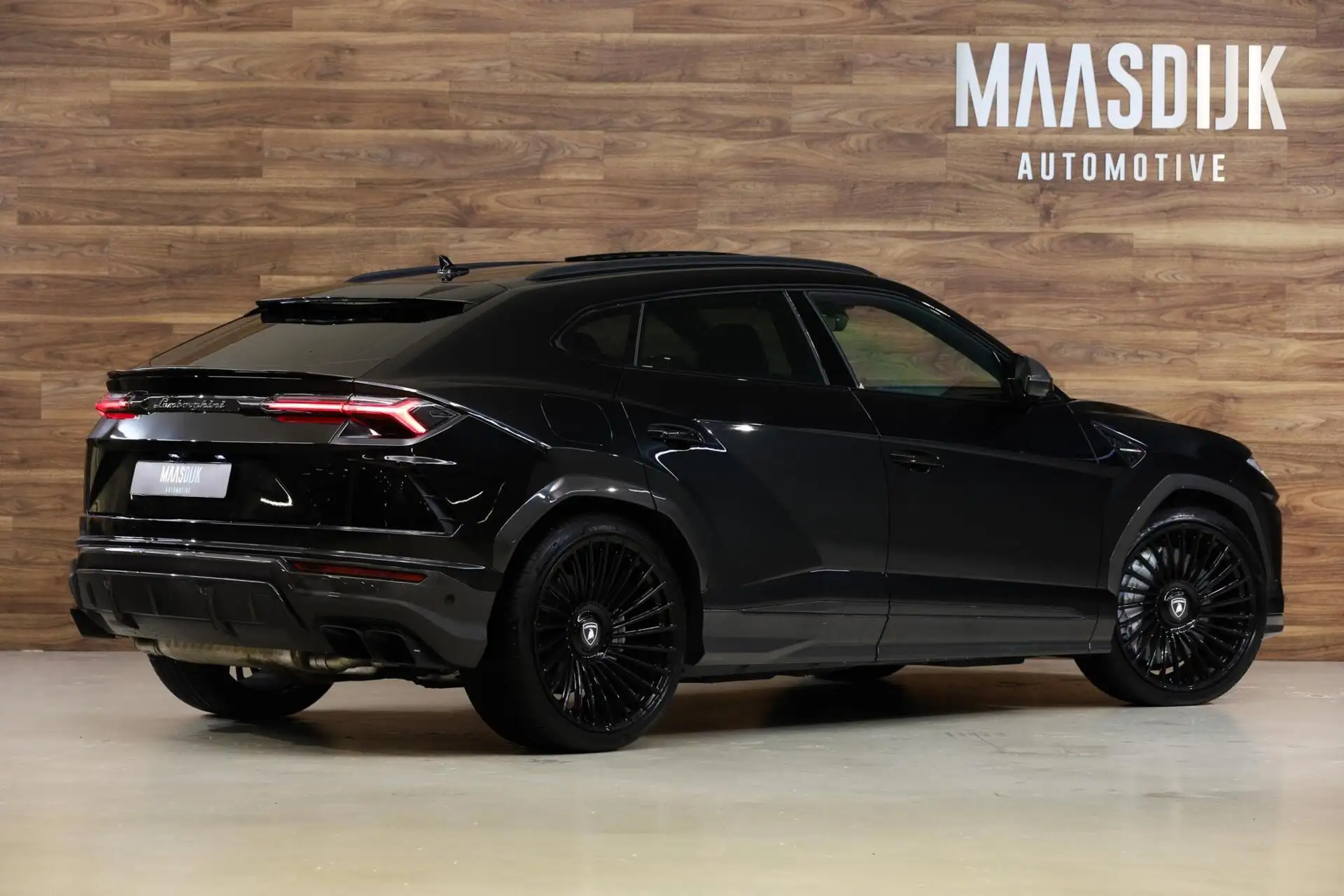 람보르기니 우루스 4.0 V8 Biturbo 2020 검정 사진 5