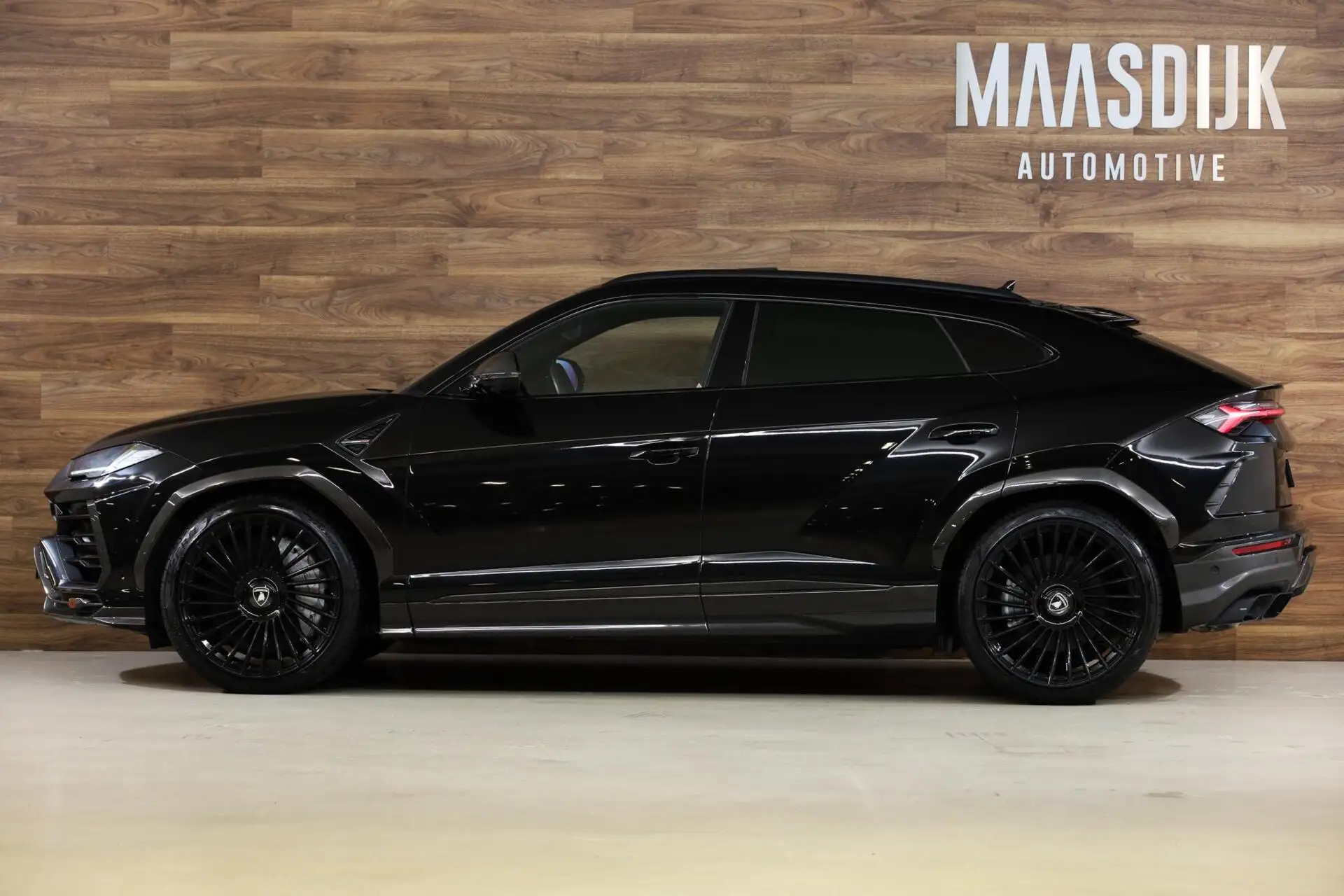 람보르기니 우루스 4.0 V8 Biturbo 2020 검정 사진 8