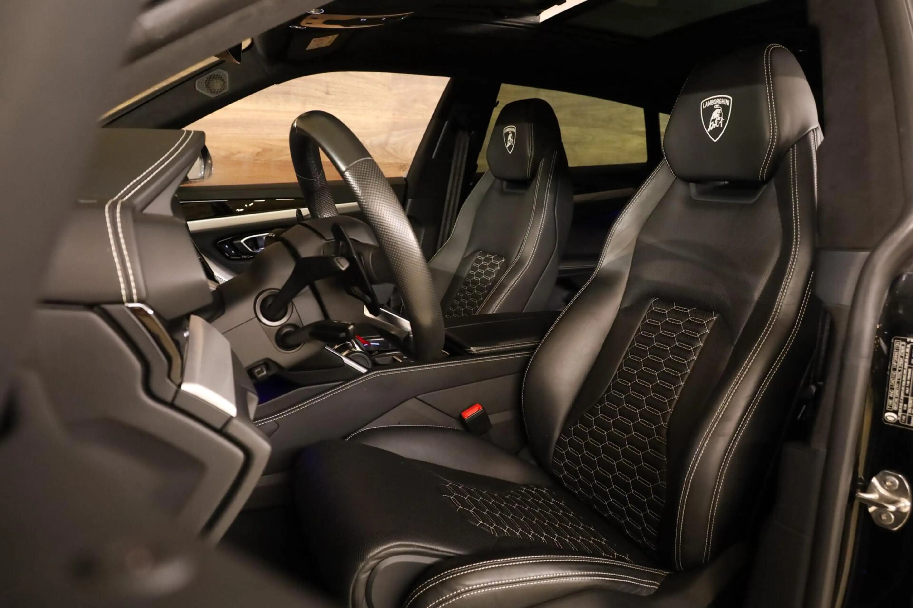 Lamborghini Urus 4.0 V8|Novitec|Full Carbon Ext.|Keramisch| — photo 7