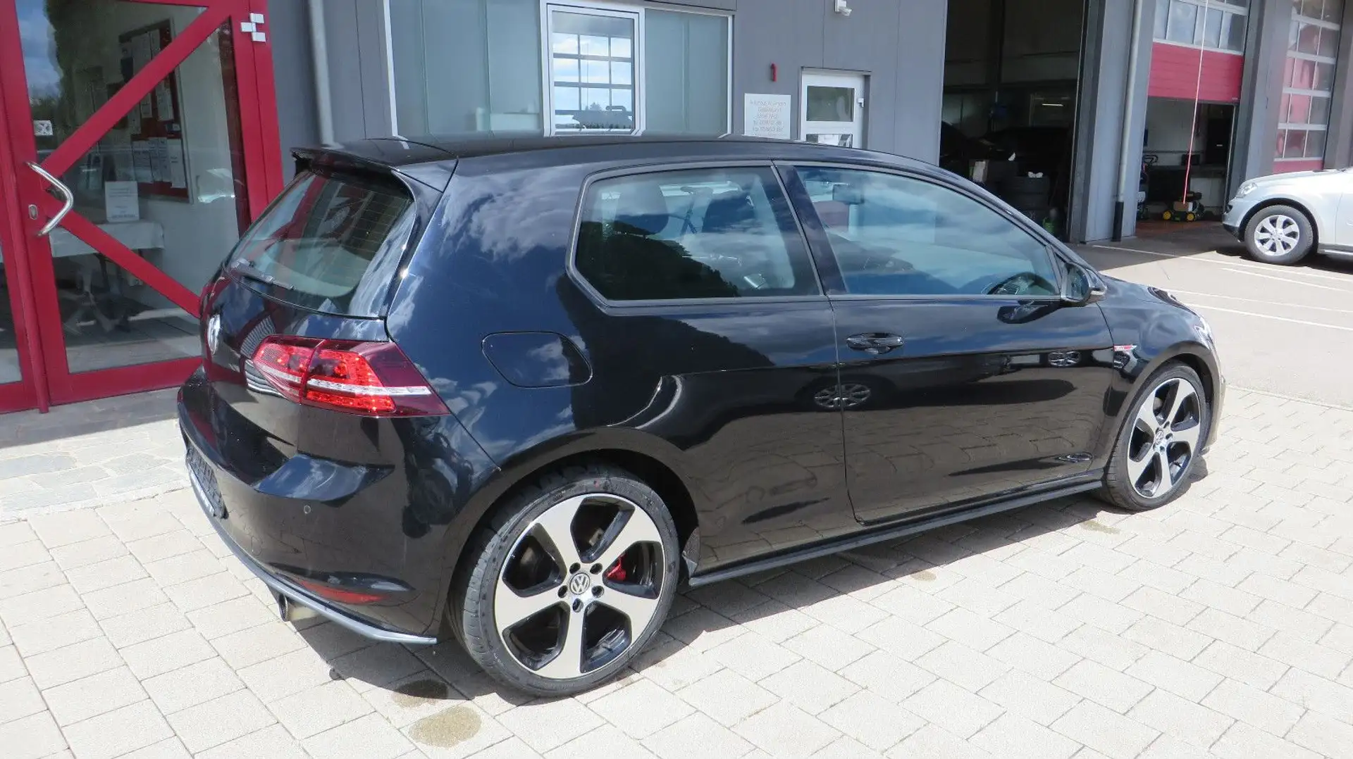 Volkswagen Golf VII  GTI BMT Noir - 2