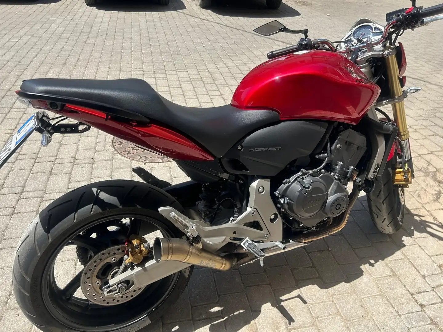 Honda Hornet 600 Akrapovic Červená - 2