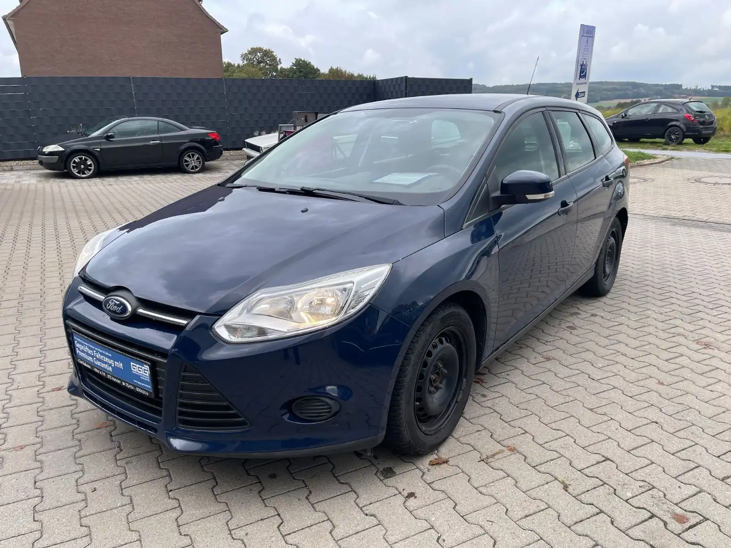 Ford Focus Turnier Ambiente Blau - 1