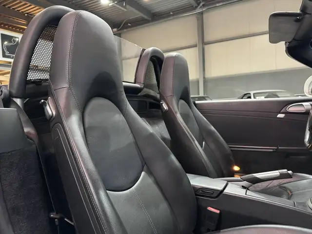 Porsche Boxster view 11