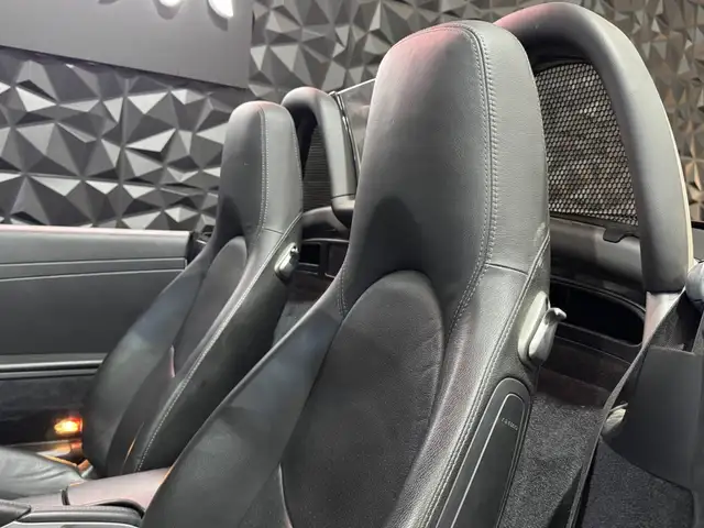 Porsche Boxster view 12