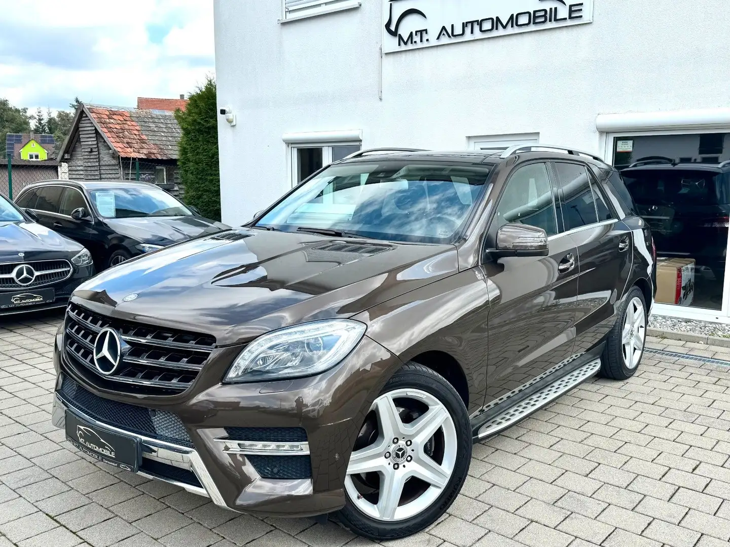 Mercedes-Benz ML 350 *AMG*AIRMATIC*AHK*PANO*NAVI*KAMERA*SOUNDSY Braun - 1