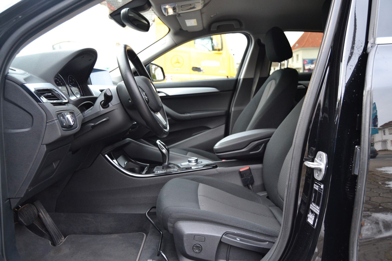BMW X2 sDrive 18d*Advantage*Ambiente*LED*Navi*Temp.* — photo 15