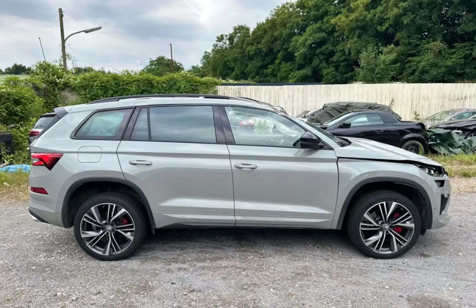Skoda Kodiaq RS 2.0 TSI DSG 4x4 /Panorama/Matrix LED/ Grau - 2