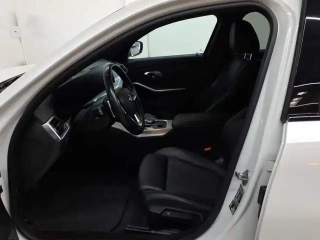 BMW 3 Series view 7