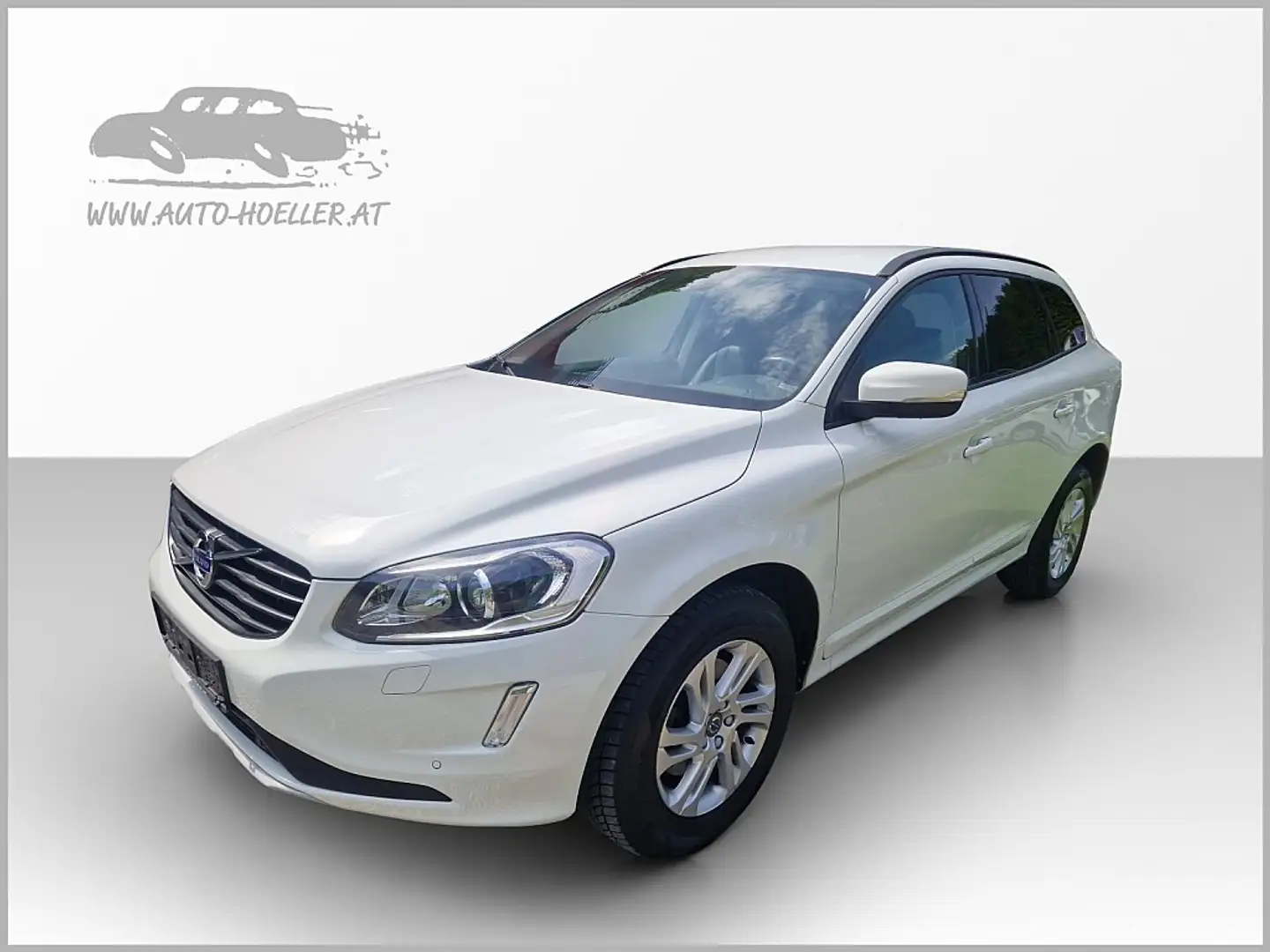 Volvo XC60 D4 Momentum AWD Geartronic Weiß - 2