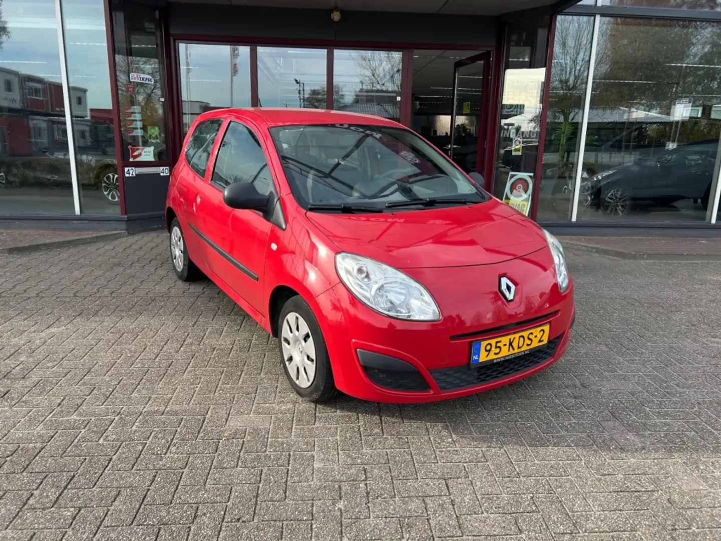 Renault Twingo 1.2 AUTHENTIQUE Rood - 1