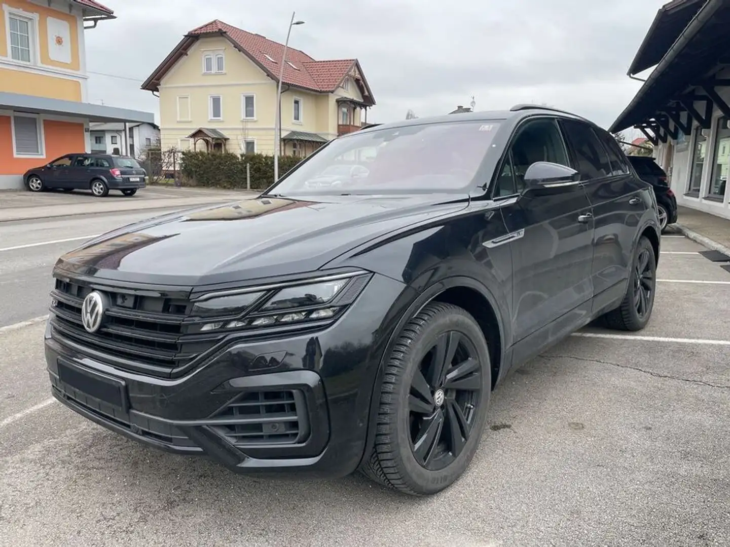 Volkswagen Touareg R-Line 4Motion - ONLINEAKTION Schwarz - 1