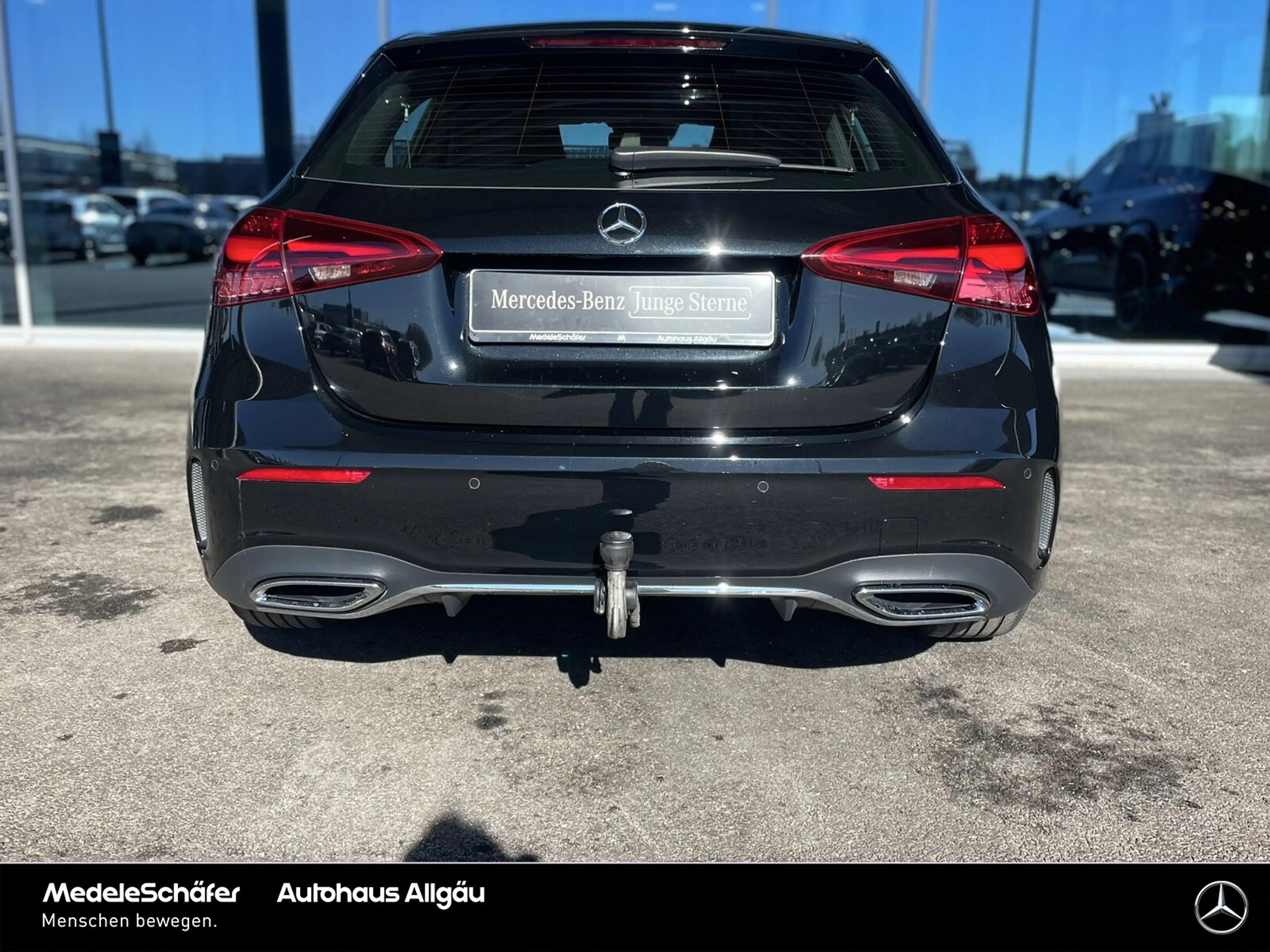 Mercedes-Benz A 200 A 200 d AMG LEDER AHK Distronic Keyless Ambiente — photo 8