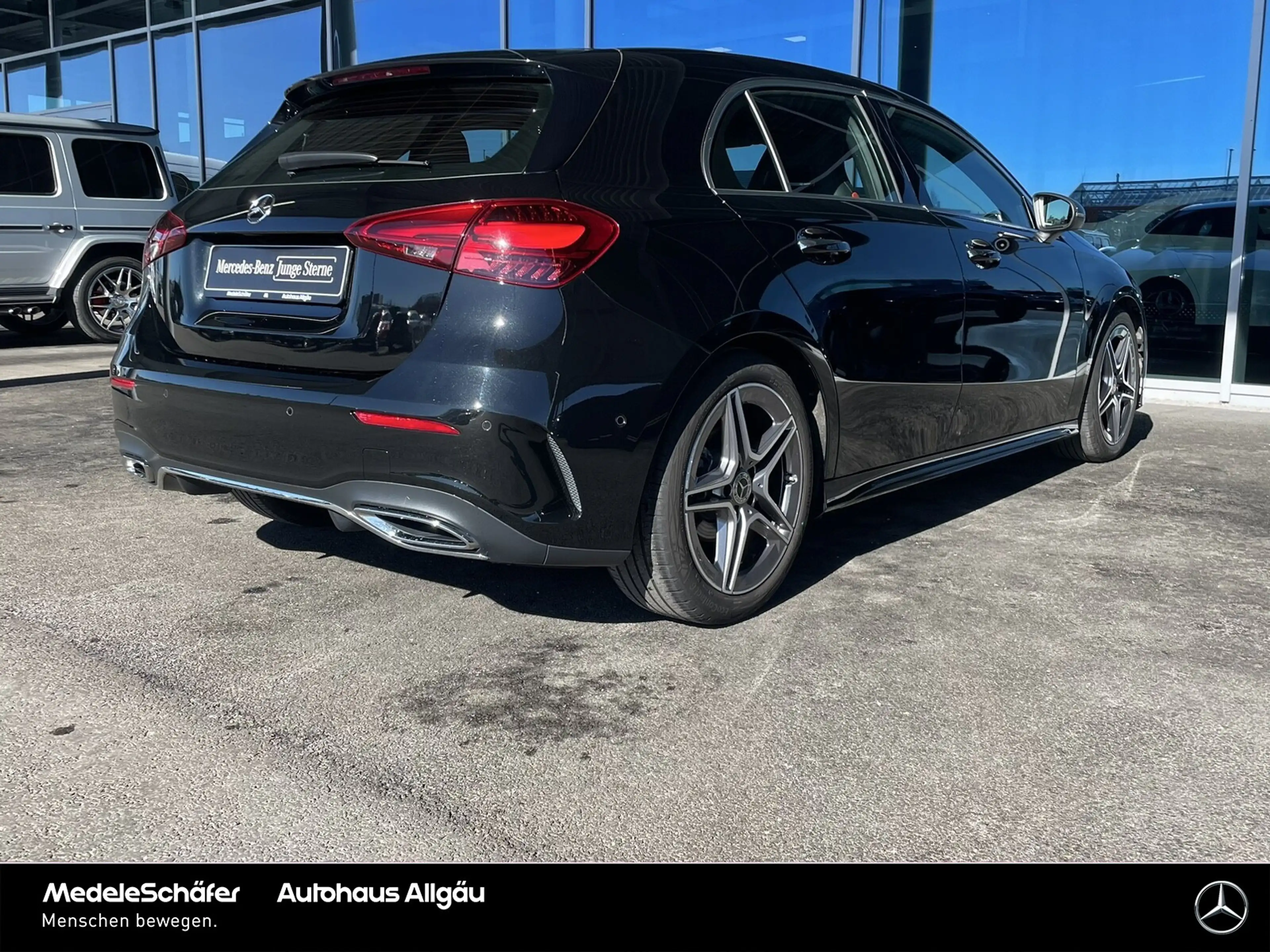 Mercedes-Benz A 200 A 200 d AMG LEDER AHK Distronic Keyless Ambiente — photo 9