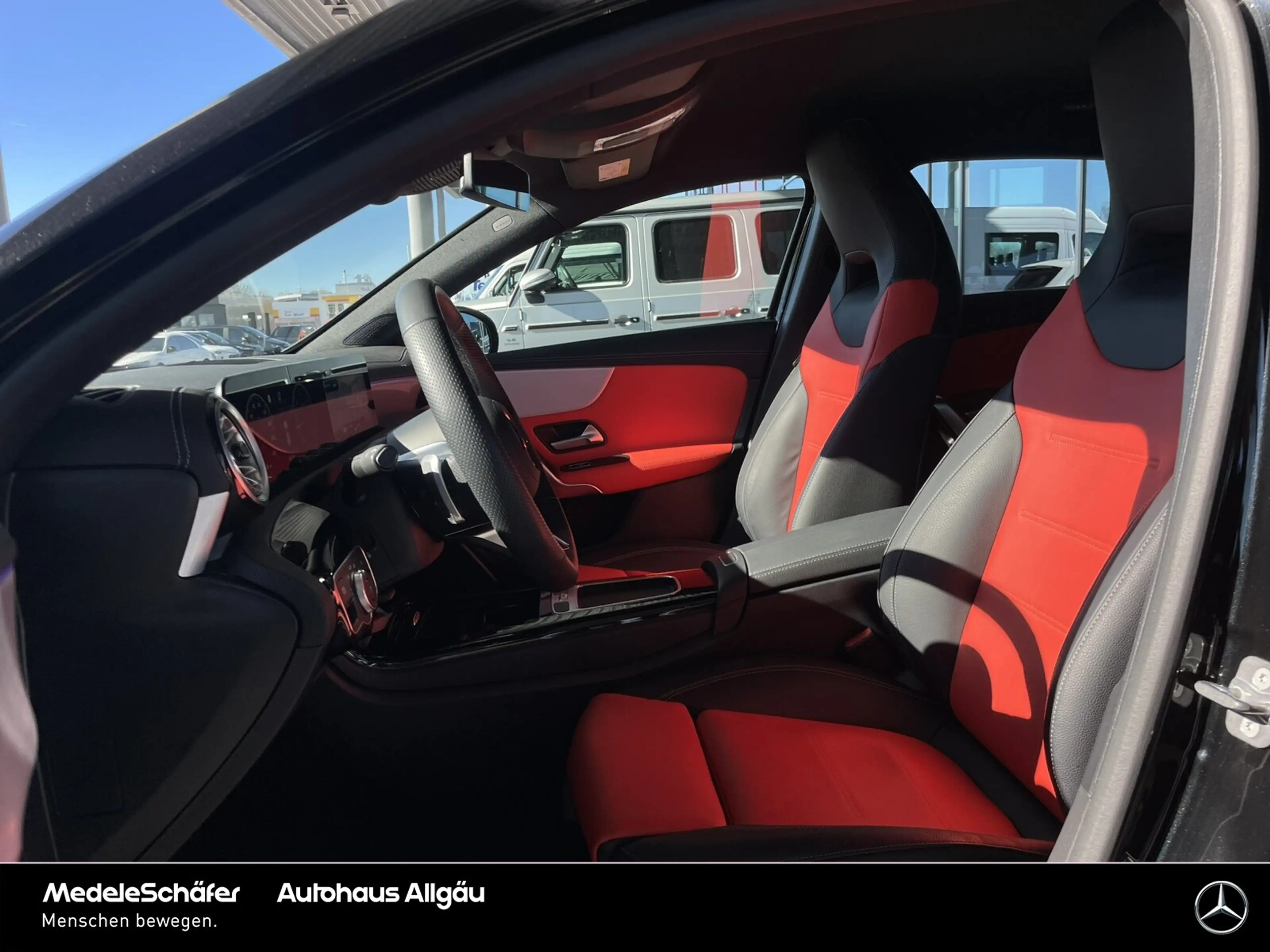 Mercedes-Benz A 200 A 200 d AMG LEDER AHK Distronic Keyless Ambiente — photo 11