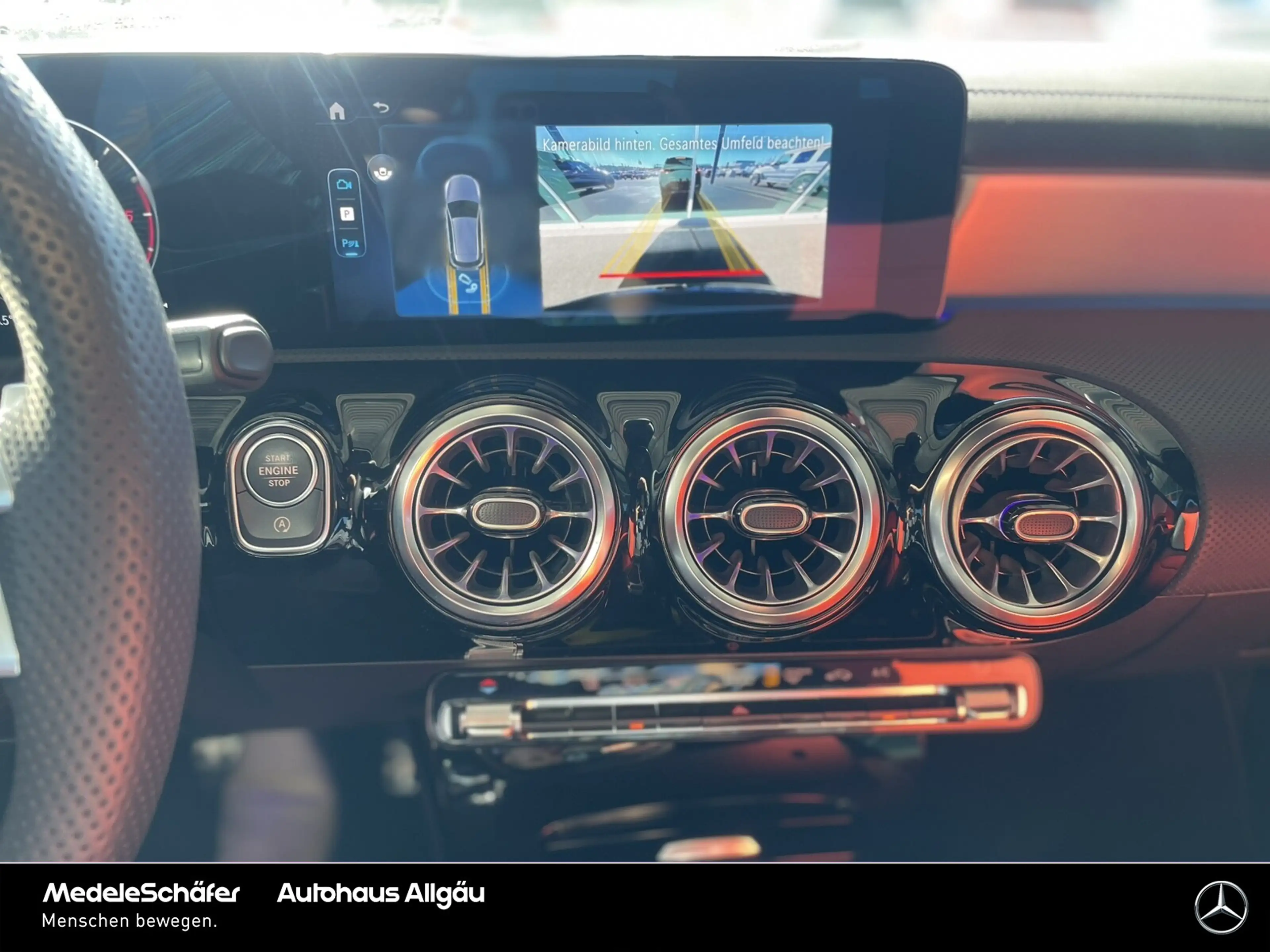 Mercedes-Benz A 200 A 200 d AMG LEDER AHK Distronic Keyless Ambiente — photo 14