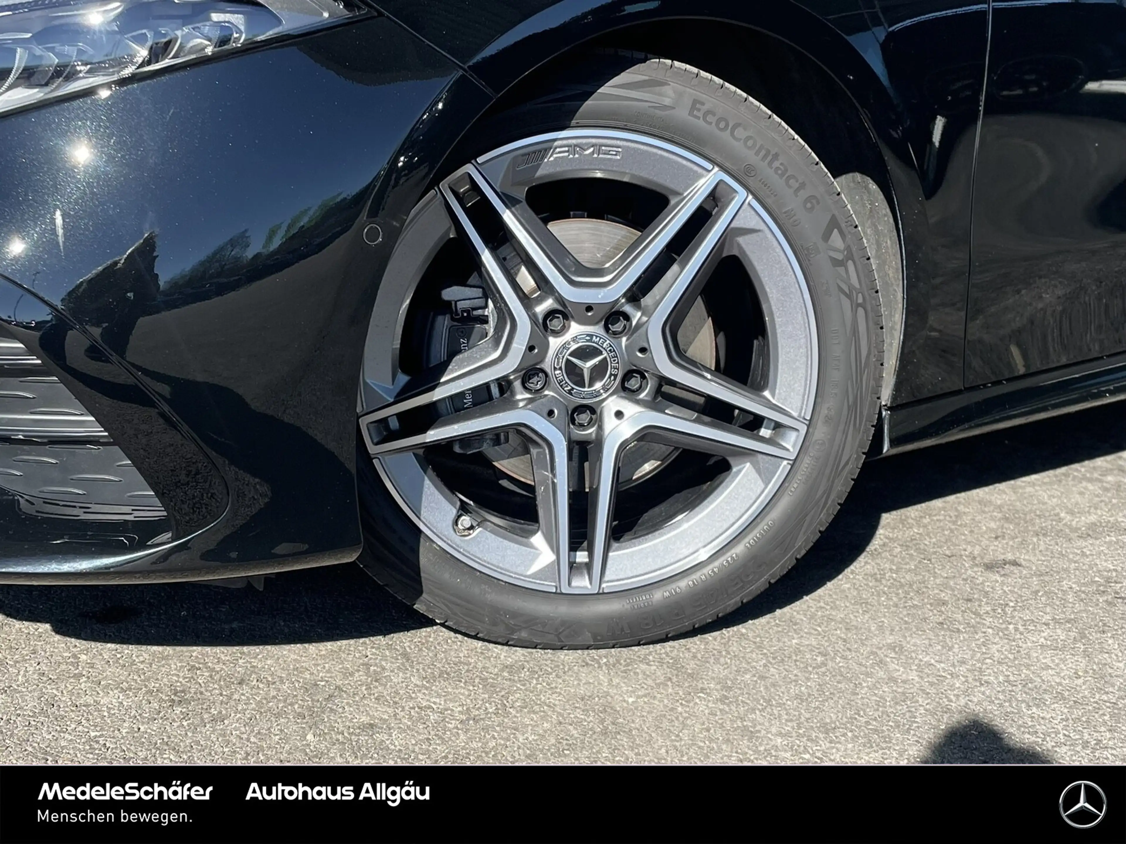 Mercedes-Benz A 200 A 200 d AMG LEDER AHK Distronic Keyless Ambiente — photo 2