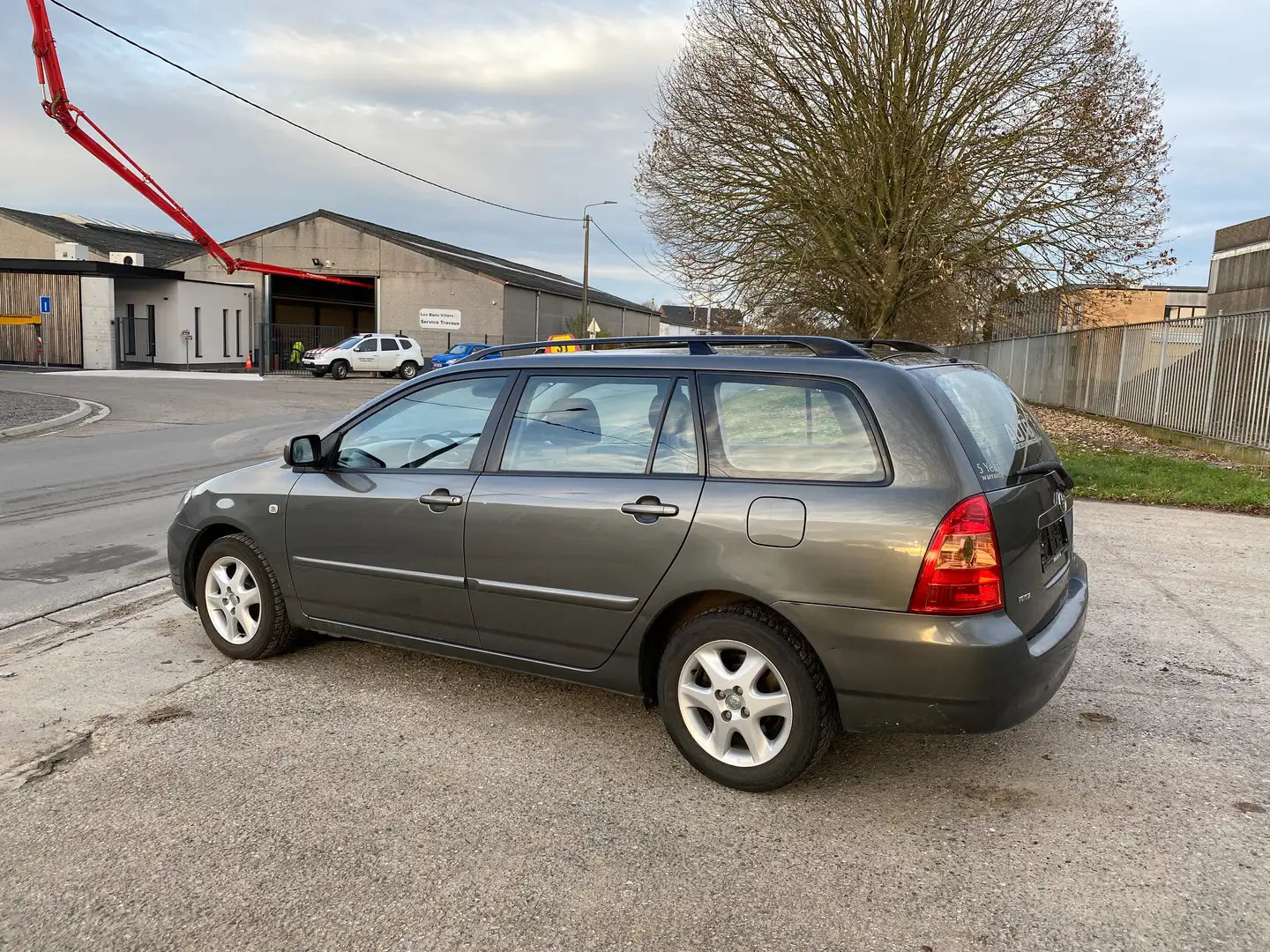 Toyota Corolla 1.4 Turbo D4D Linea Luna Grijs - 2