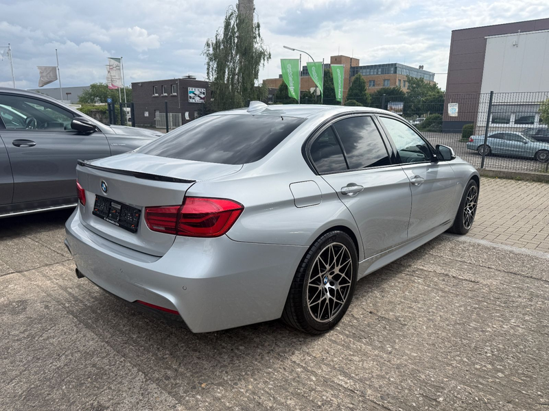 BMW 318 i M Sport/LED/SHZ/Leder/Shadow Line — photo 6