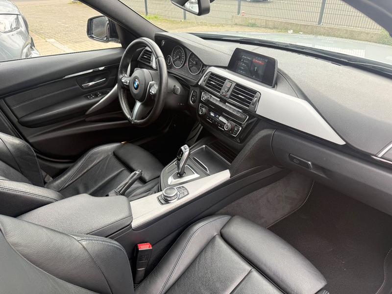 BMW 318 i M Sport/LED/SHZ/Leder/Shadow Line — photo 18