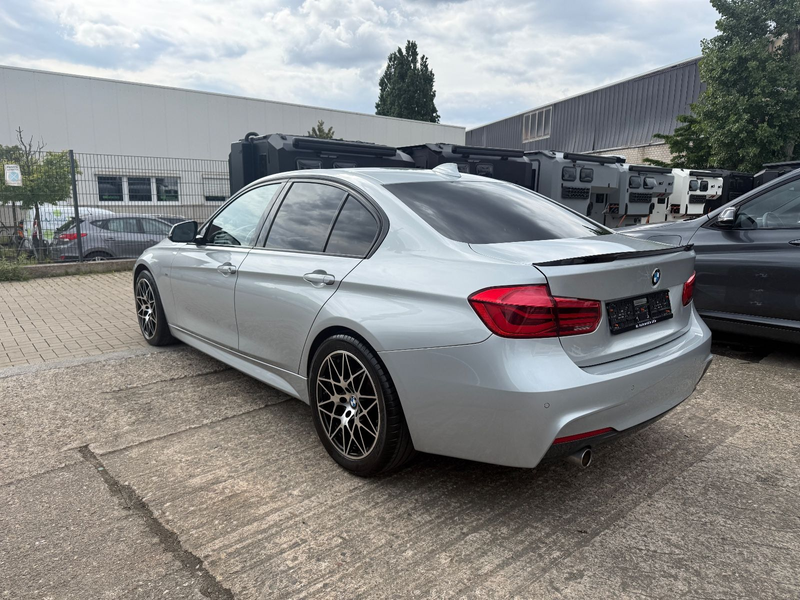 BMW 318 i M Sport/LED/SHZ/Leder/Shadow Line — photo 8
