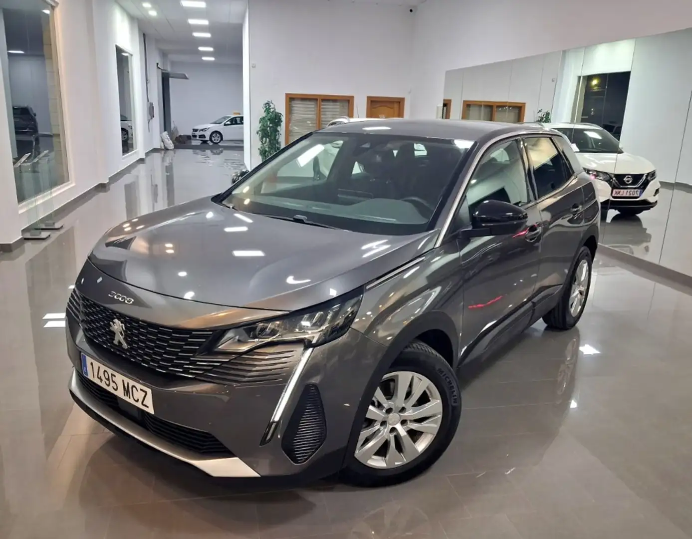 Peugeot 3008 1.5BlueHDi Active Pack S&S 130 Gris - 1