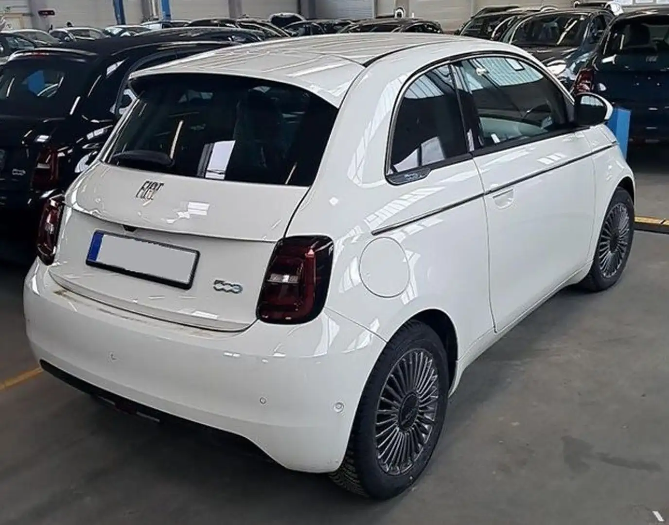 Fiat 500e 42kWh ICON STYLEPAKET SHZ RFK PDC KEYLESS SPURHAL Weiß - 2