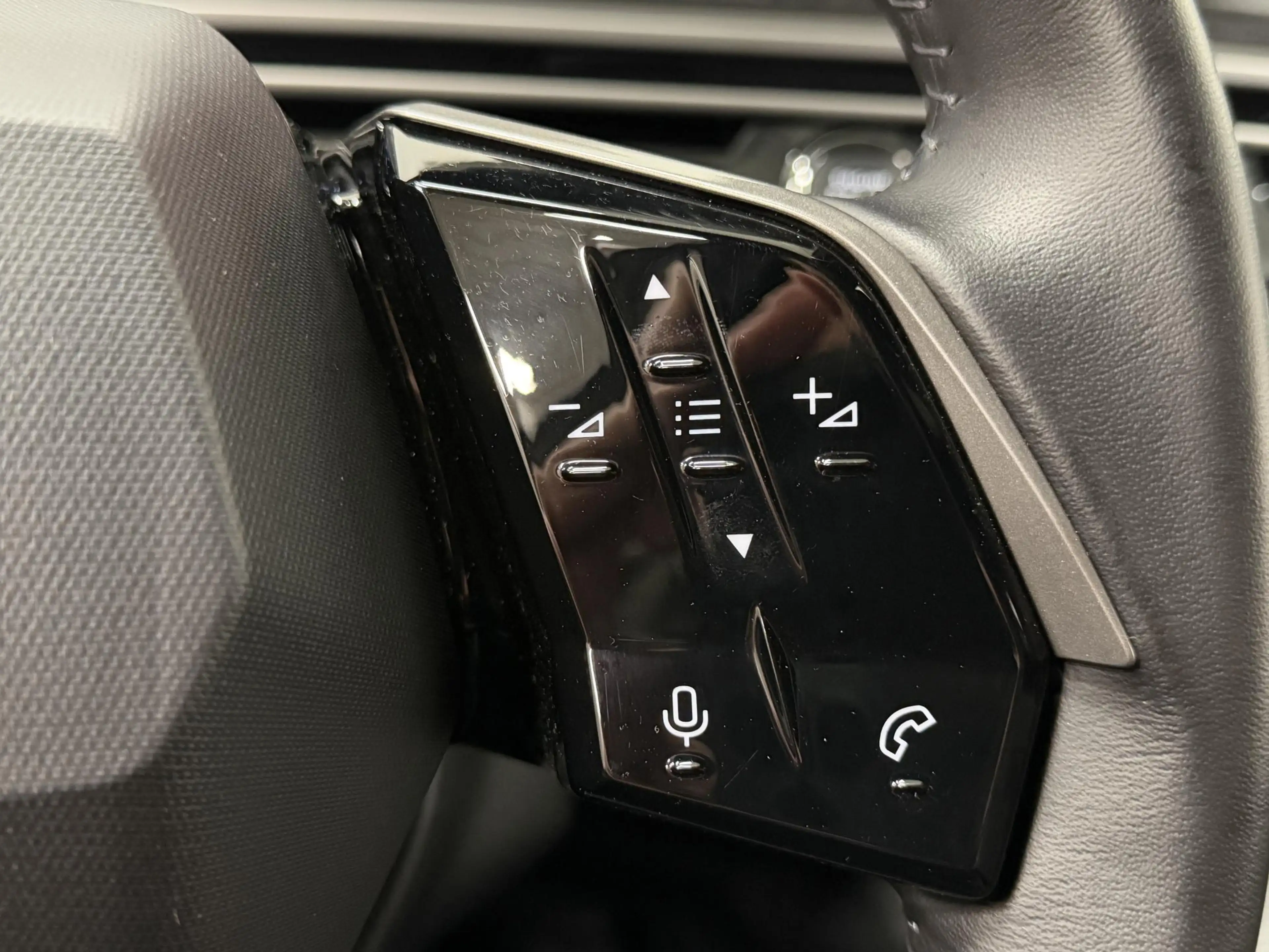 Peugeot 5008 1.2 Hybrid 136pk Allure Automaat Navigatie Cruise — photo 5