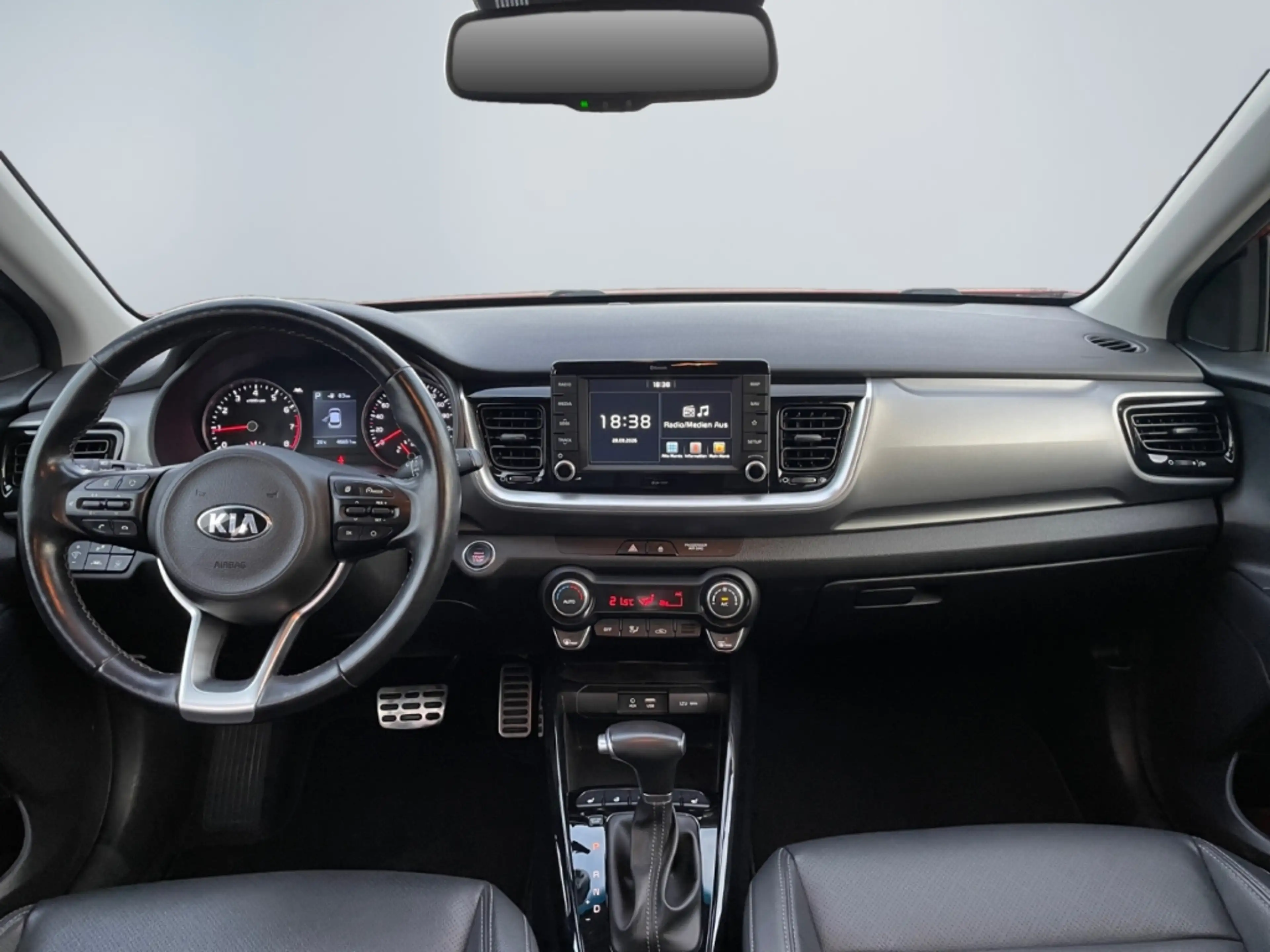 Kia Stonic 1.0 Platinum Navi Rückfahrkam. Klimaautom Leder LE — photo 10
