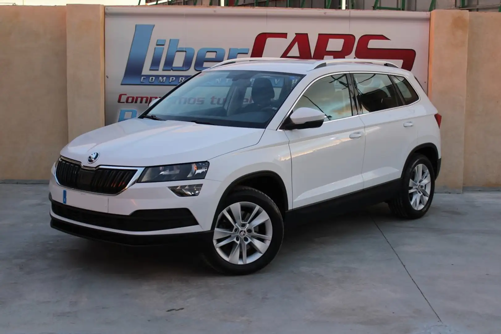 Skoda Karoq 2.0TDI AdBlue Ambition 4x4 DSG 110kW Weiß - 1