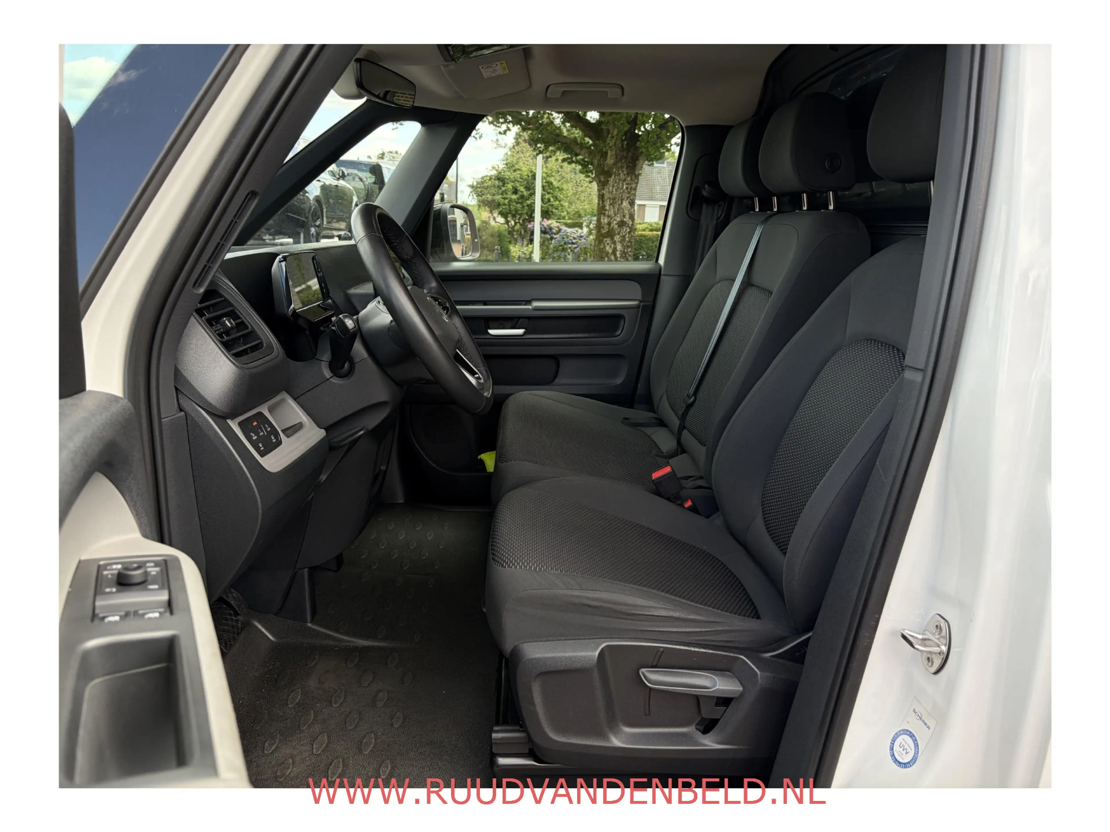 Volkswagen ID. Buzz Cargo 77kWh 96%SOH ! 3-ZITS // ADAP.CRUISE // 19-INCH // — photo 9