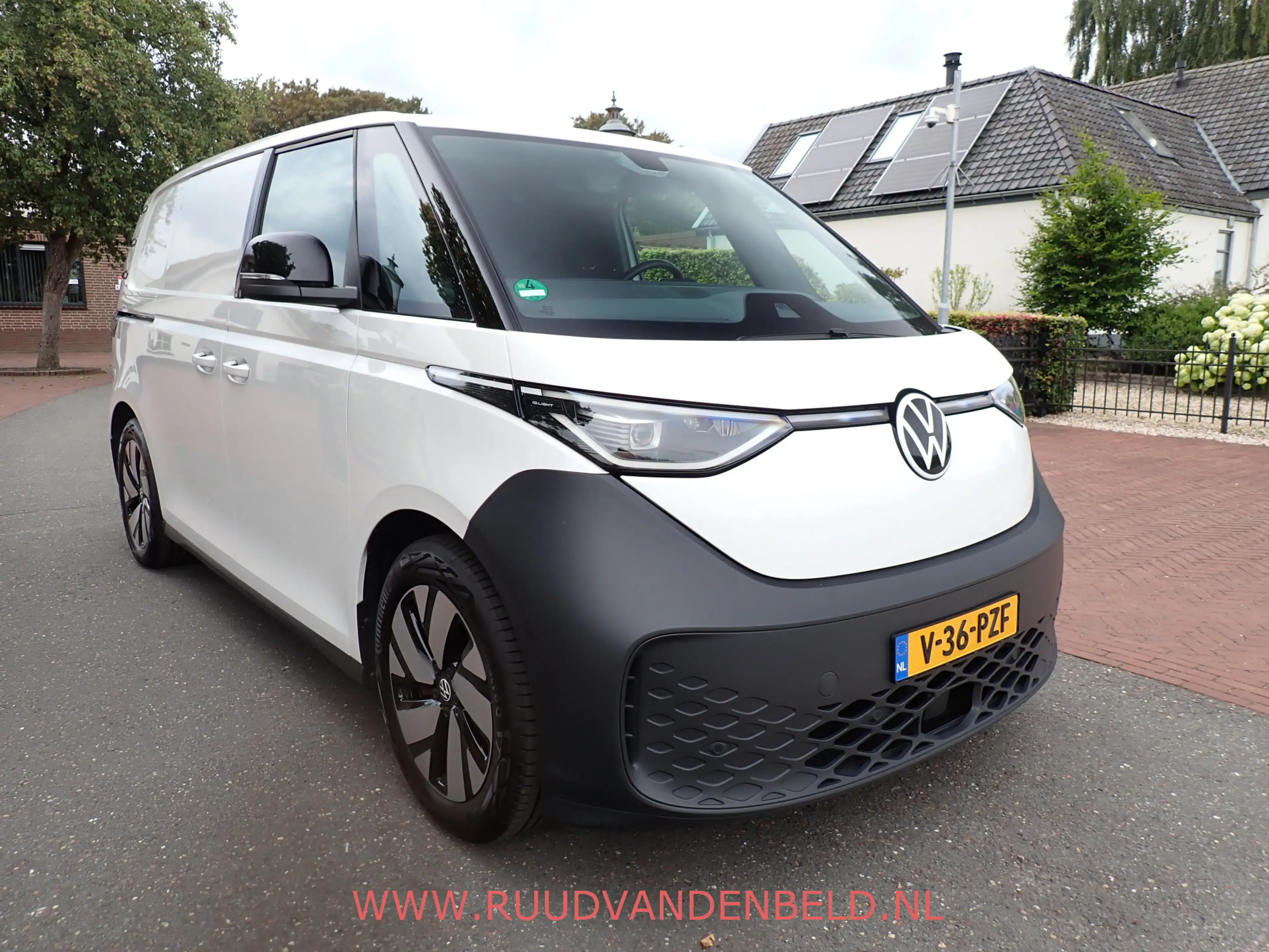 Volkswagen ID. Buzz Cargo 77kWh 96%SOH ! 3-ZITS // ADAP.CRUISE // 19-INCH // — photo 3