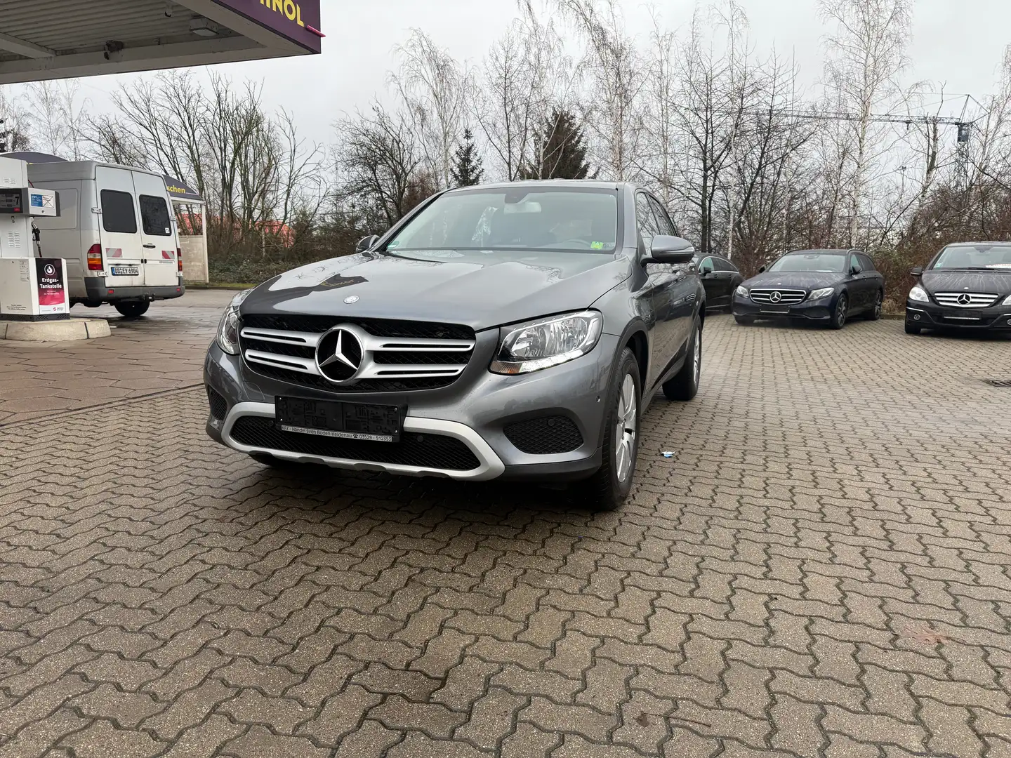 Mercedes-Benz GLC 220 4Matic  1.Hand, Schekh.-MB , AHK , Rückf. kam. Grau - 1