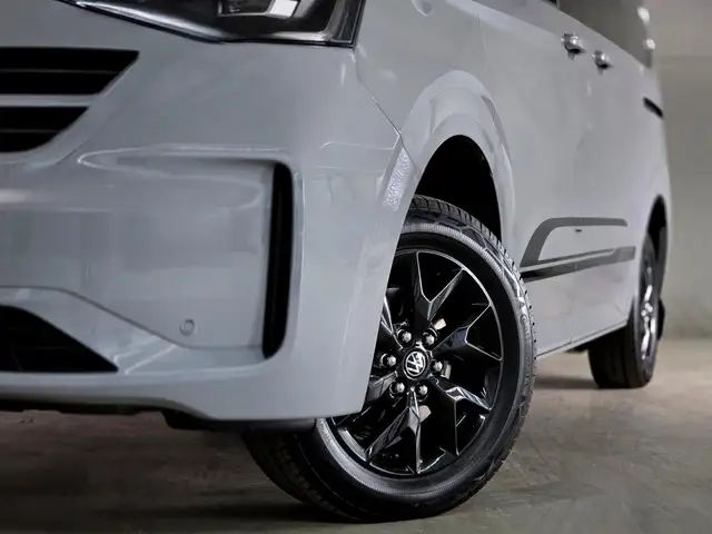 Volkswagen T7 Caravelle VW e-T7 Caravelle Edition 160 kW Ansicht 3