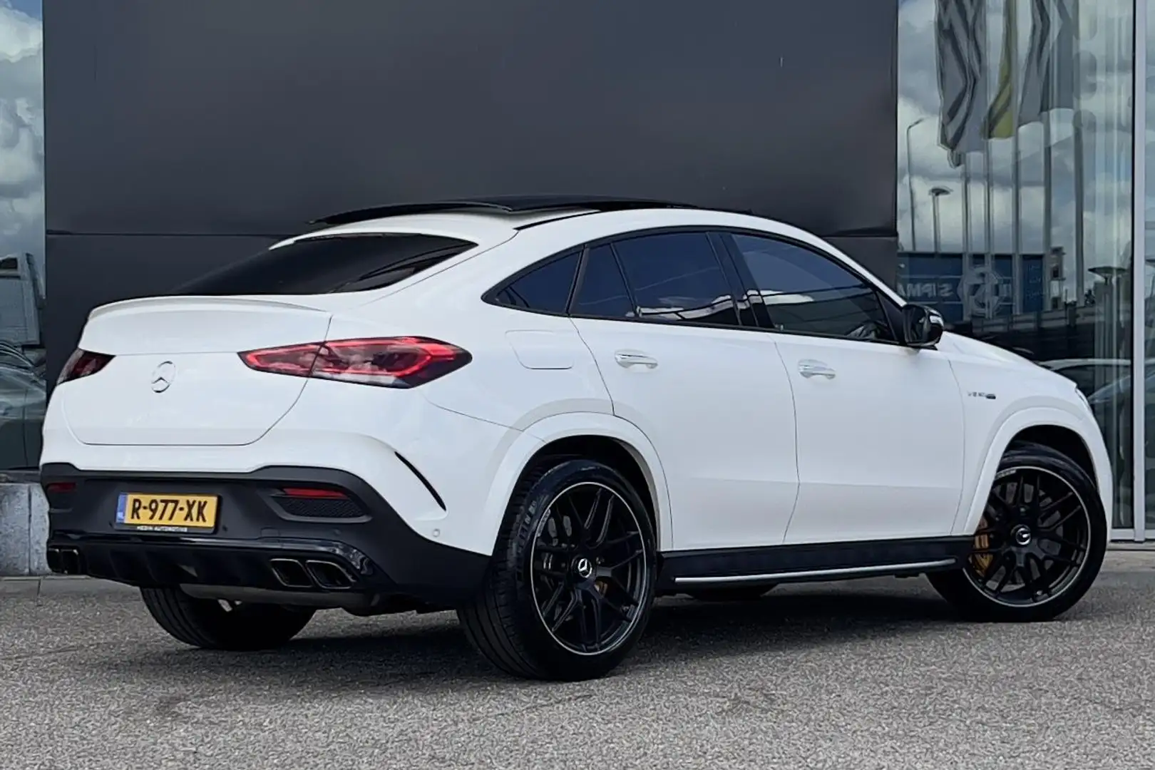 Mercedes-Benz GLE 63 AMG GLE S Coupé Automaat 4MATIC+ | MANUFAKTUR | AMG Ni Wit - 2