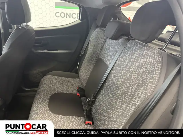 Lancia Ypsilon view 14