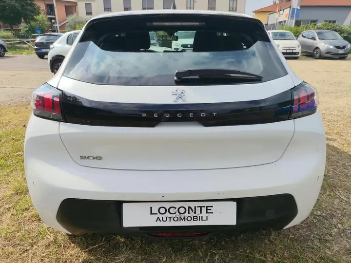 Peugeot 208 1.2 puretech Allure s — foto 6