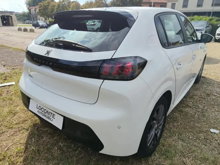 Peugeot 208 1.2 puretech Allure s — foto 5