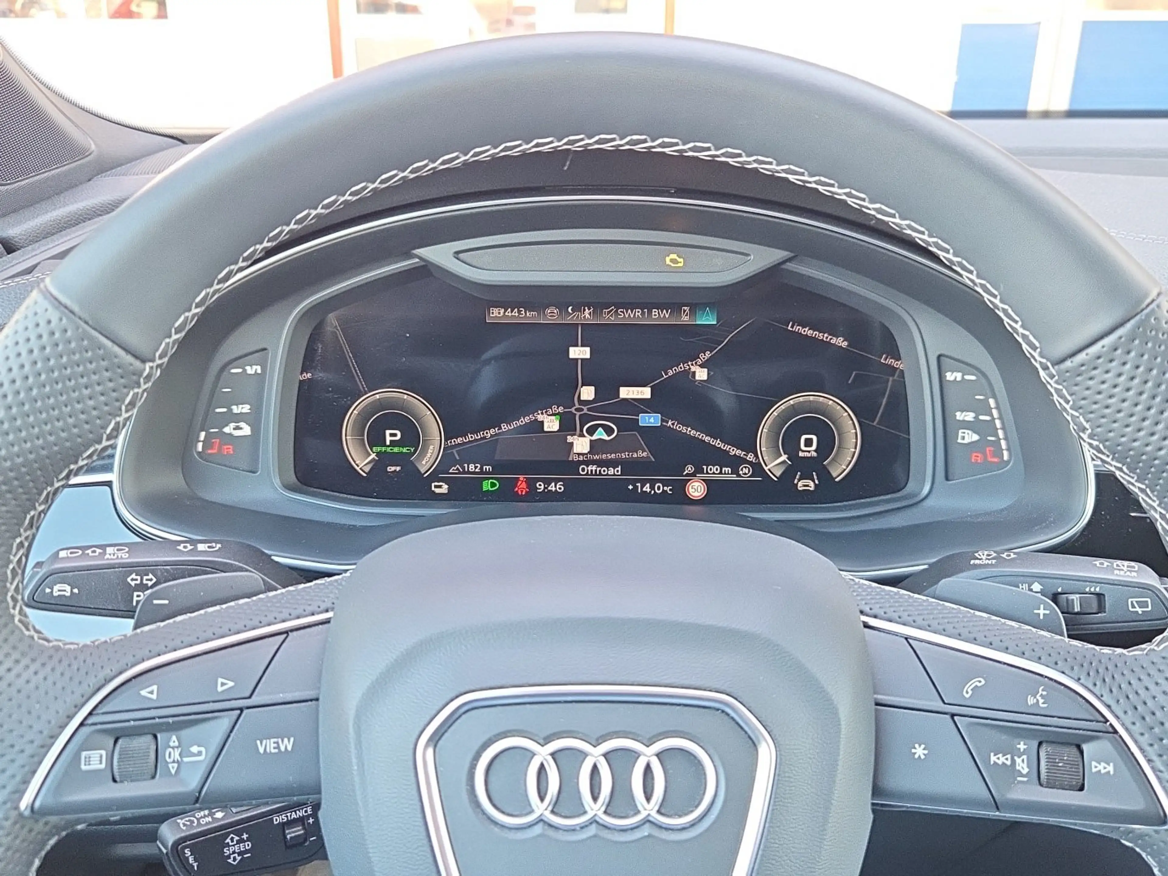 Audi Q7 60 TFSI e quattro S line — photo 9