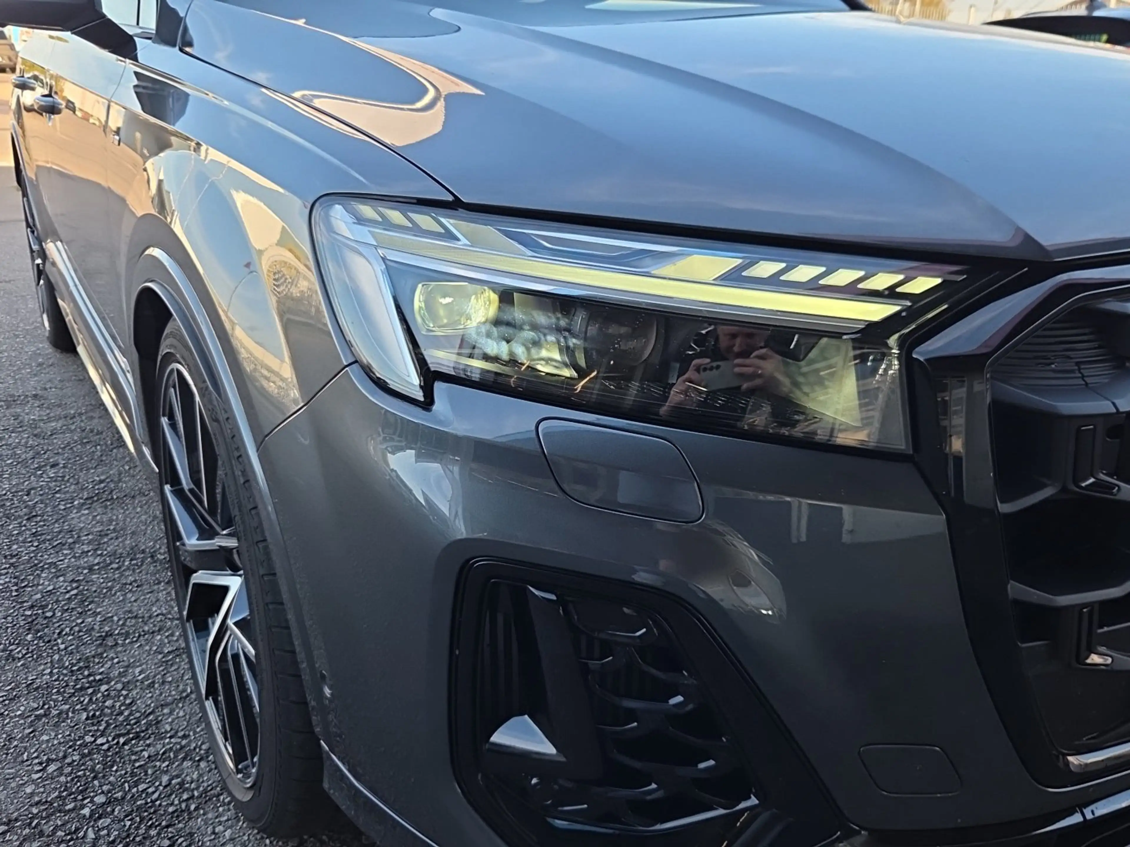 Audi Q7 60 TFSI e quattro S line — photo 3