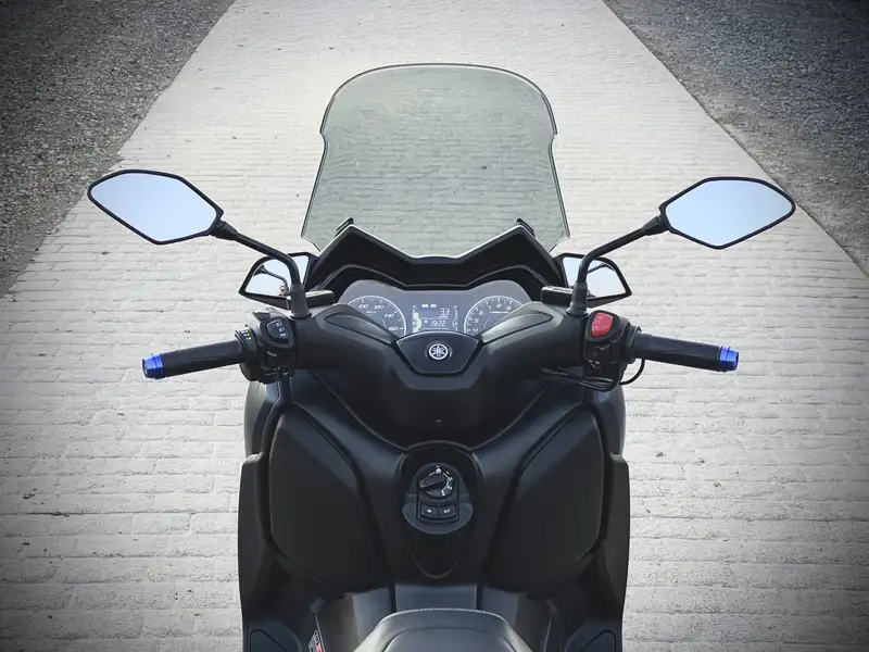 Yamaha X-Max 125 - foto 8
