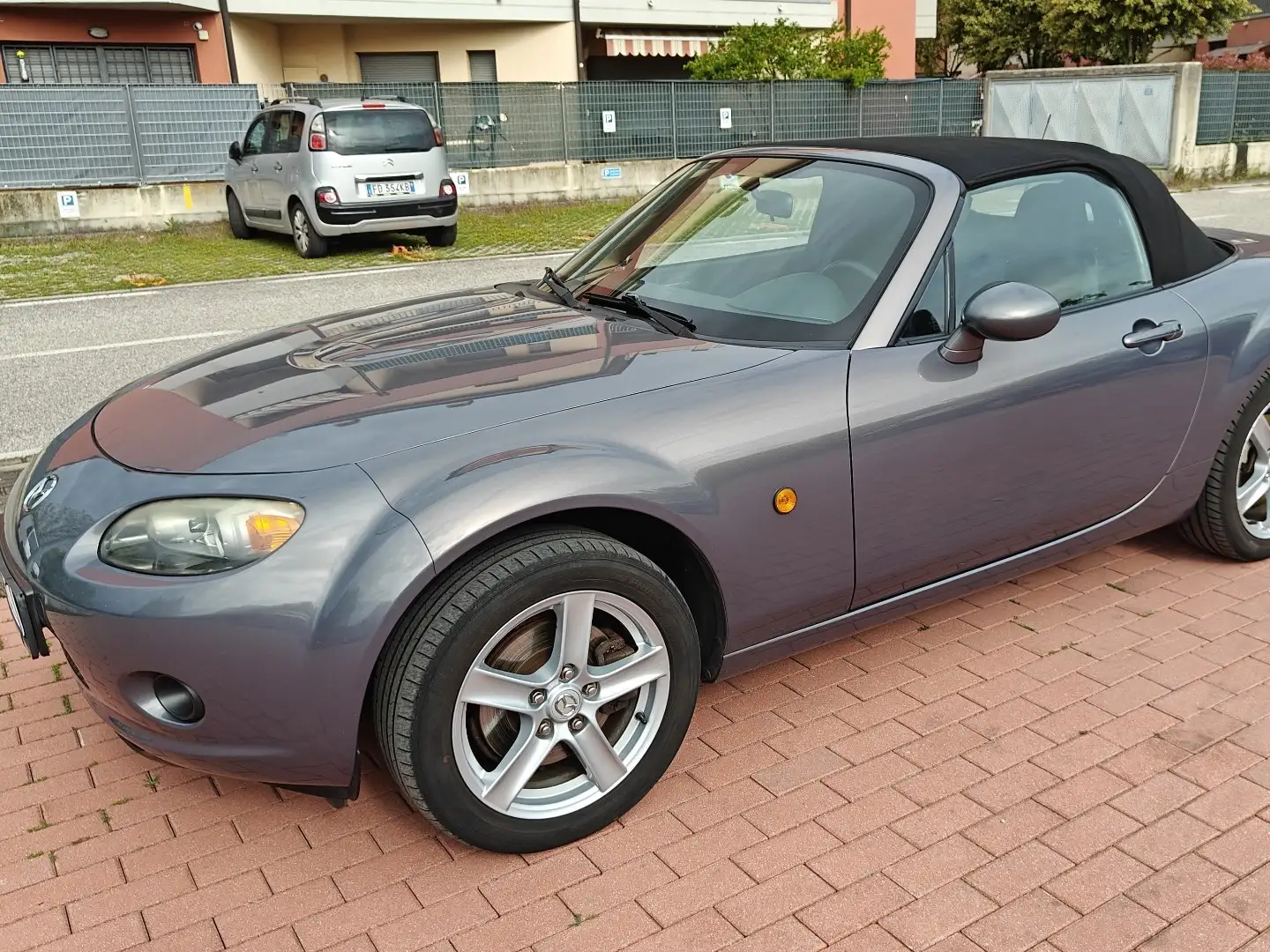 Mazda MX-5 1.8 Wind (mid) - 1