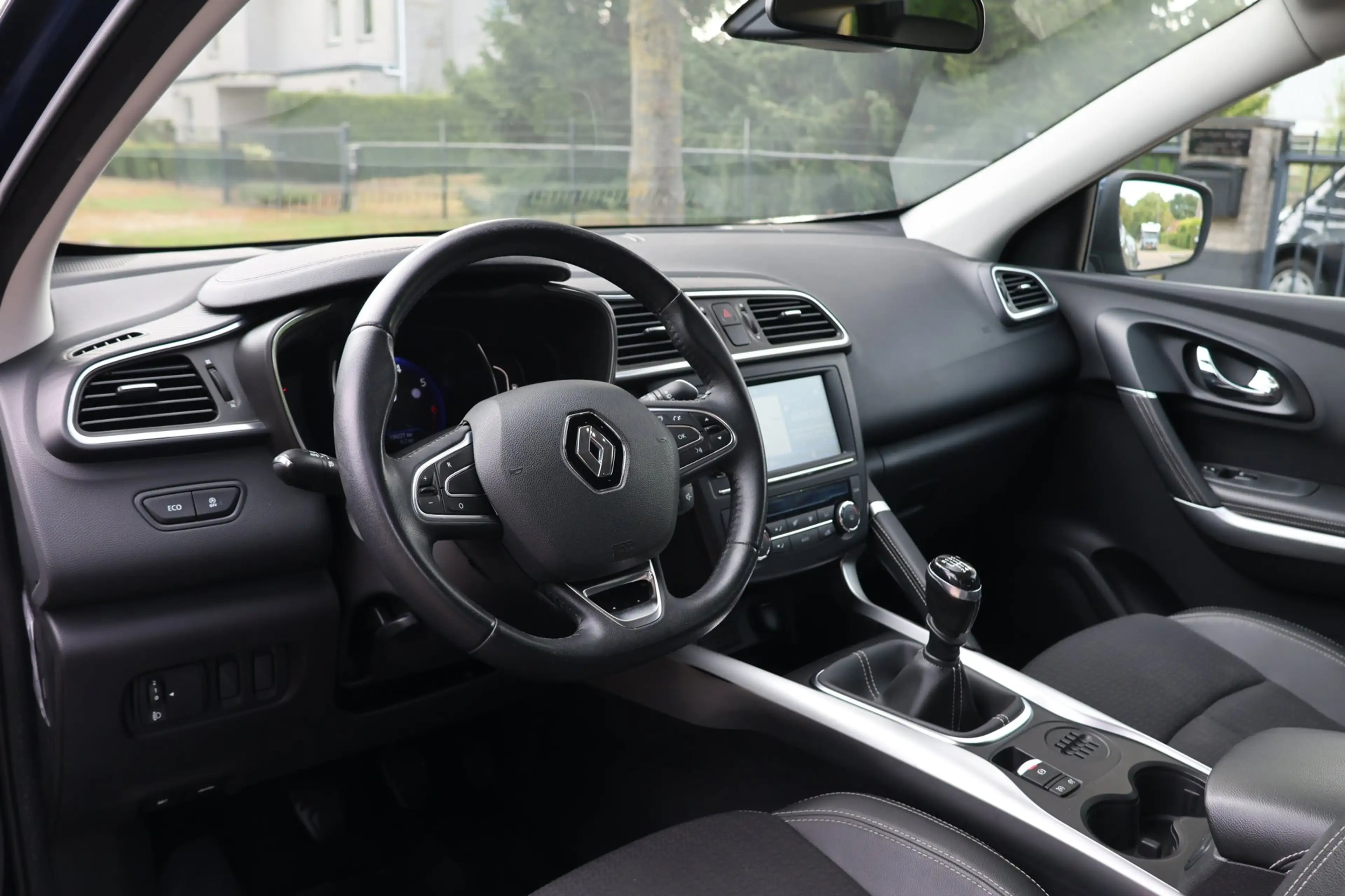 Renault Kadjar 1.2 TCe Intens | NAVI | CLIMA | CRUISE | CAMERA | — photo 8