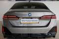BMW 550 5 Serie Sedan 550e xDrive M Sportpakket Pro | Inno Grijs - thumbnail 5